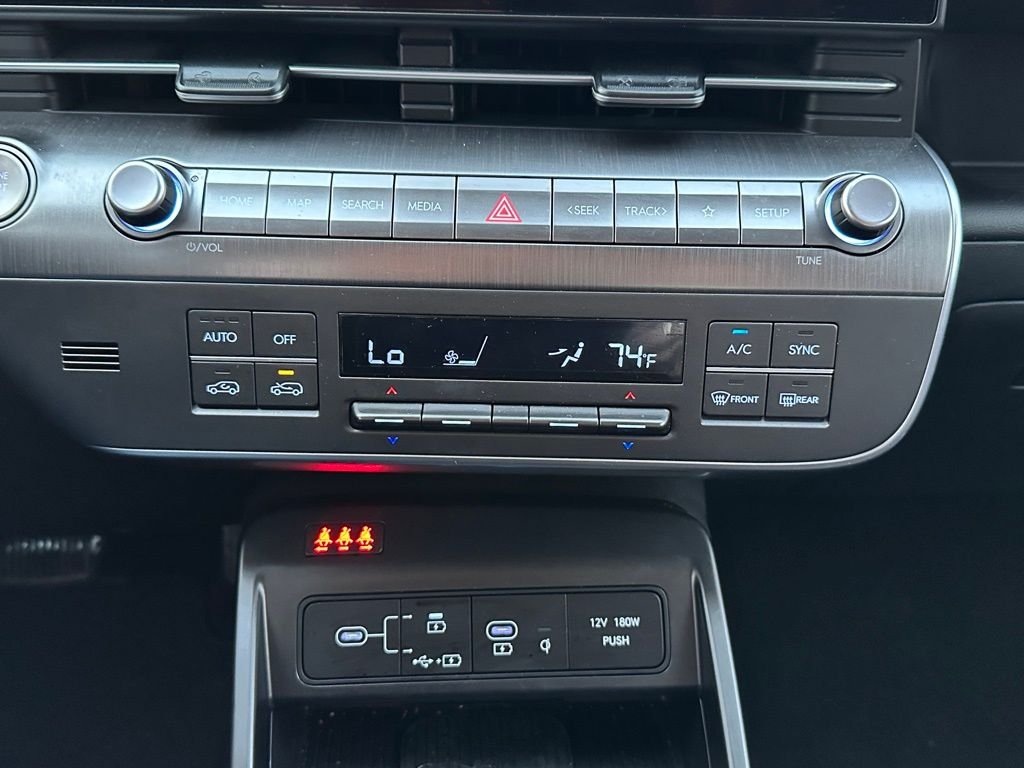 2024 Hyundai Kona SEL - Photo 17
