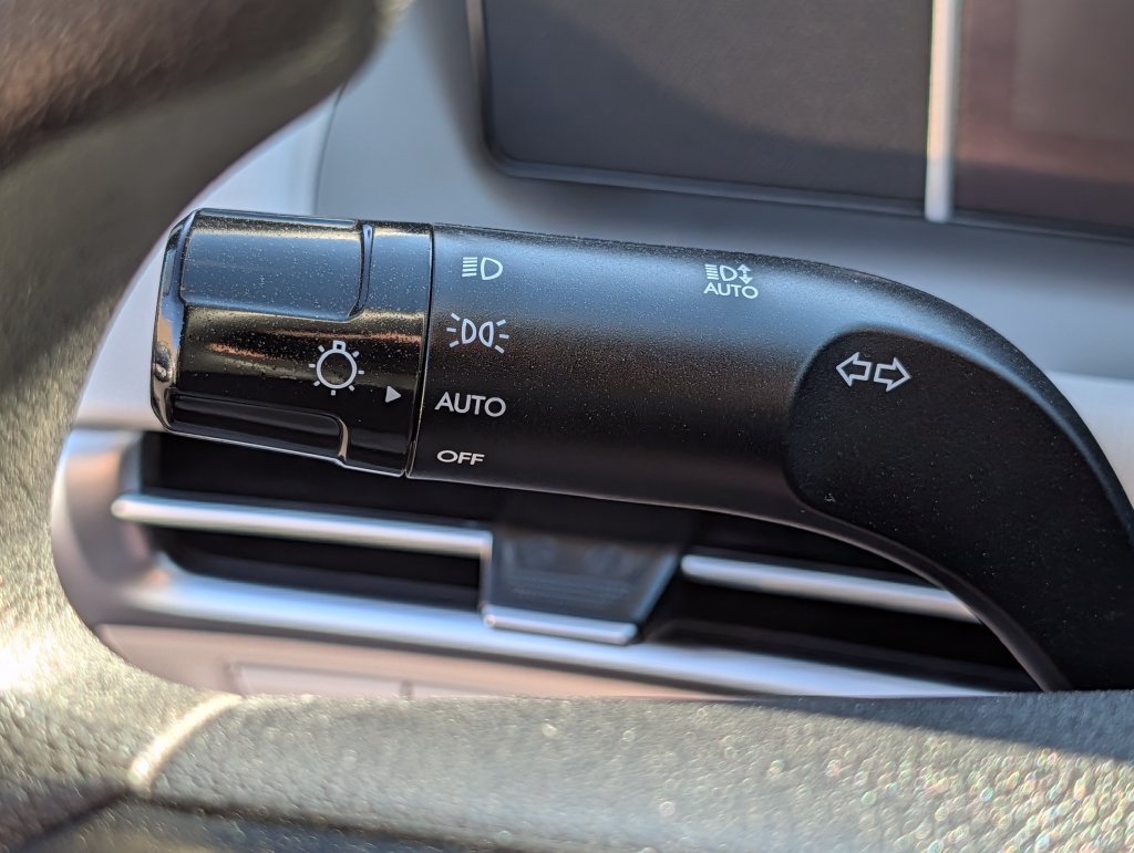 Certified Used 2025 Silver Hyundai SEL image 31