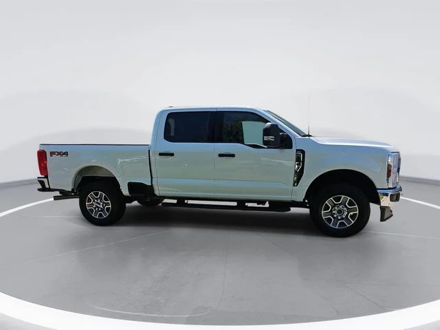 Used 2025 White Ford XLT image 2