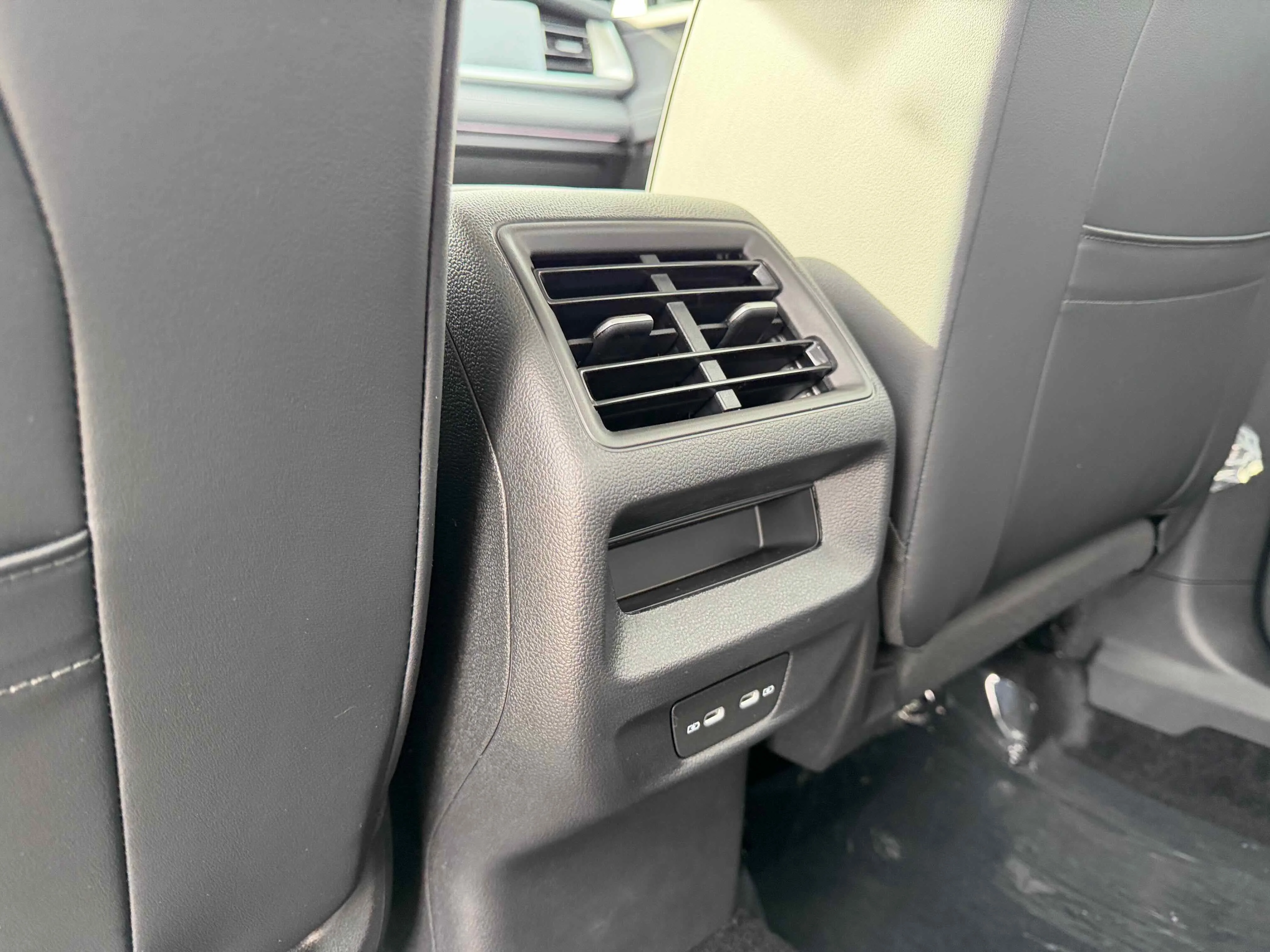New 2026 Platinum Gray Volkswagen SE image 31