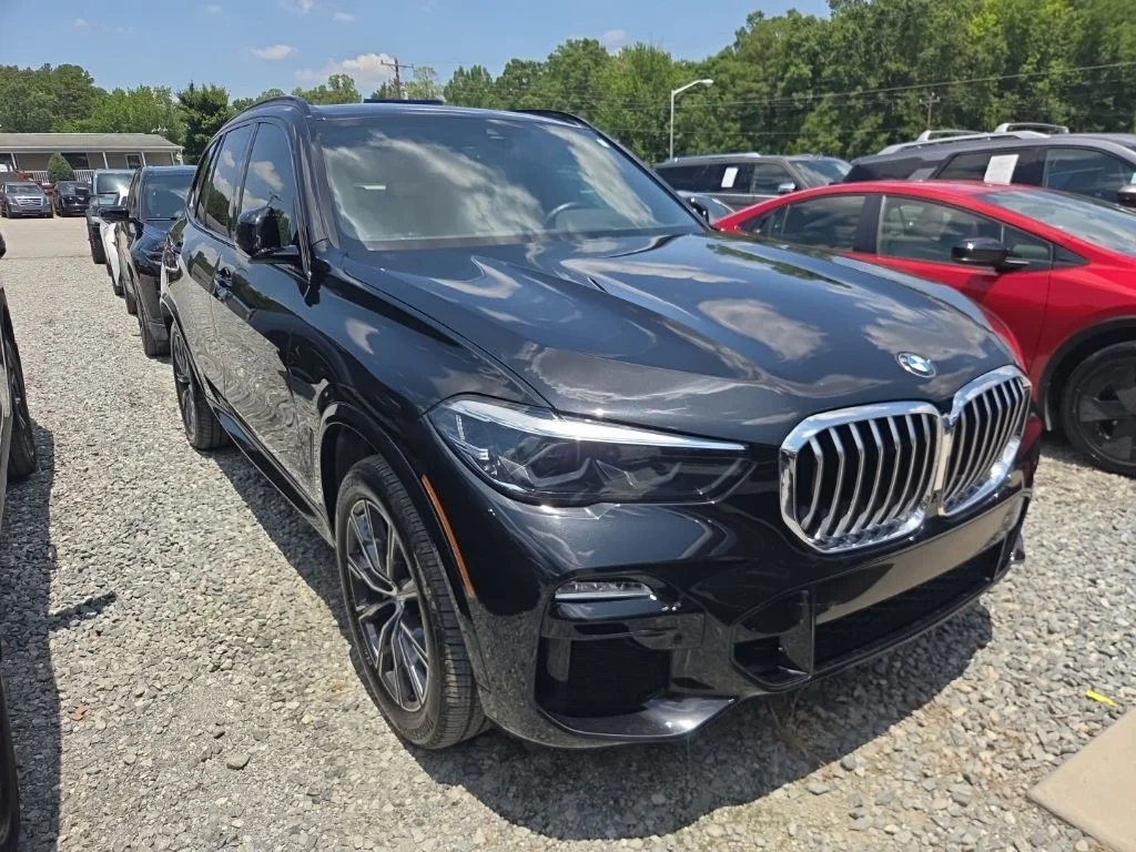 Used 2020 Black BMW sDrive40i image 2