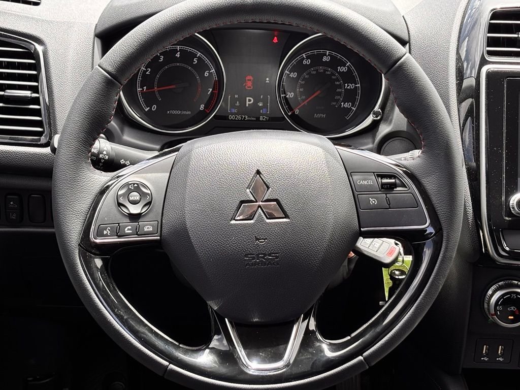 Used 2026 Silver Mitsubishi  image 12