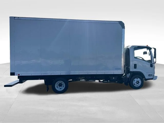 New 2025 Arc White Chevrolet  image 6