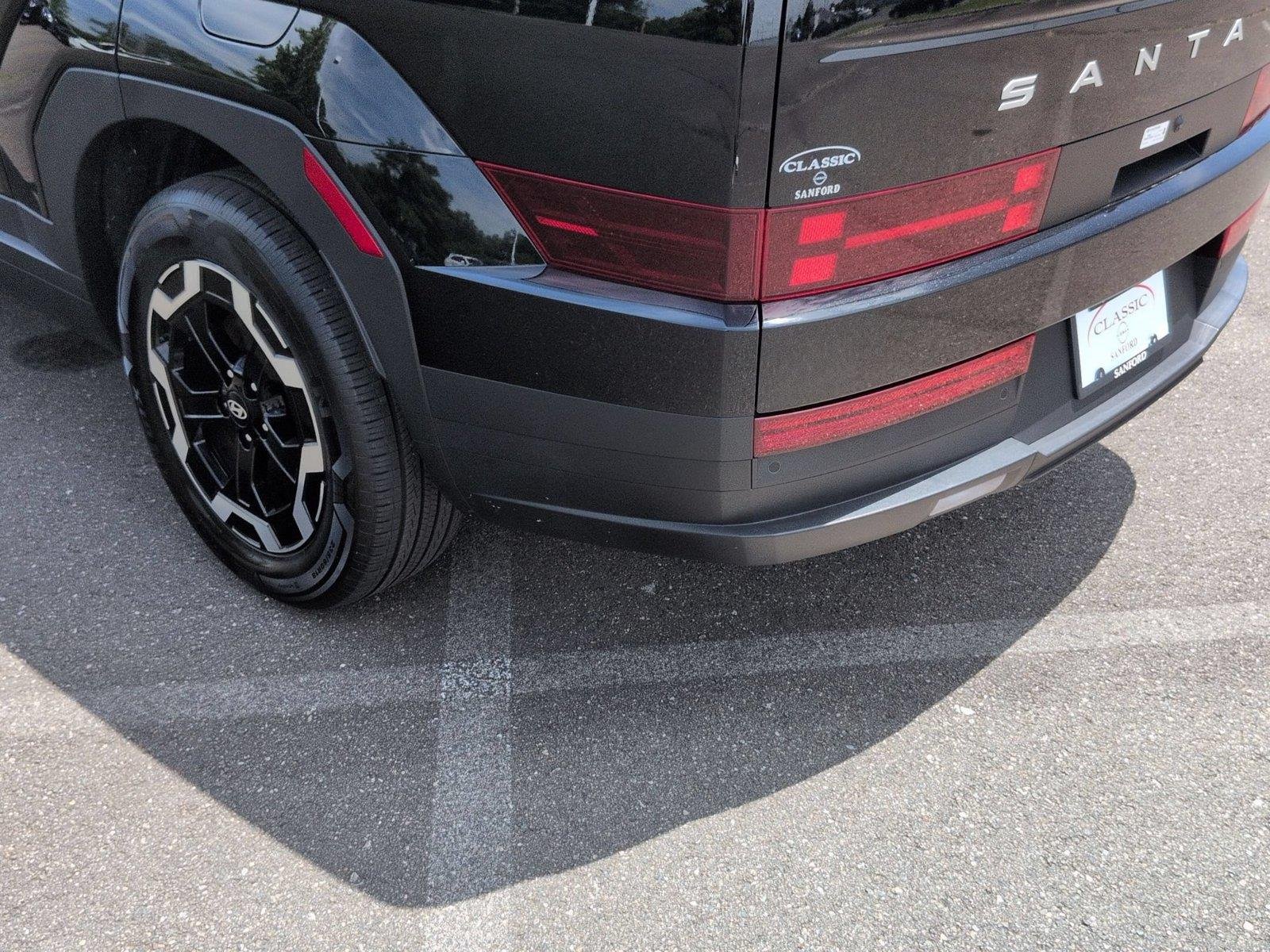 Used 2026 Phantom Black Hyundai SEL image 12