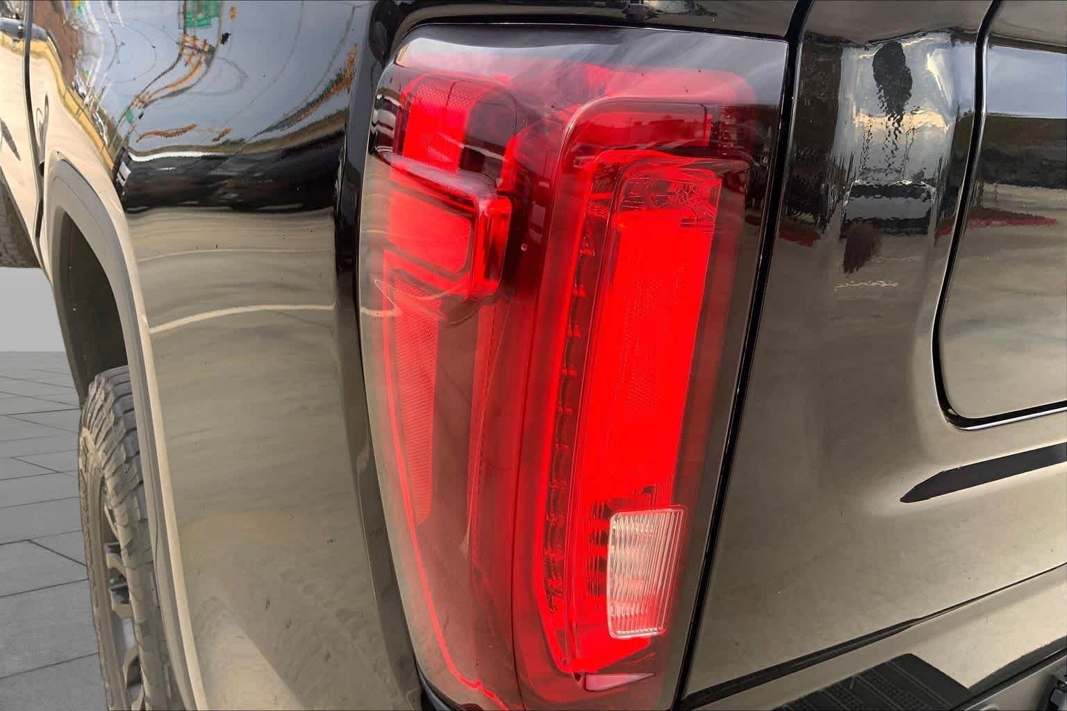 Used 2022 Onyx Black GMC AT4X image 28