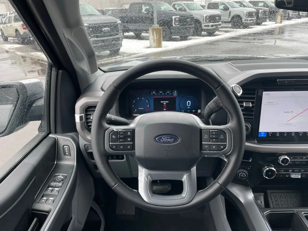 2025 Ford F-150 XLT - Photo 25