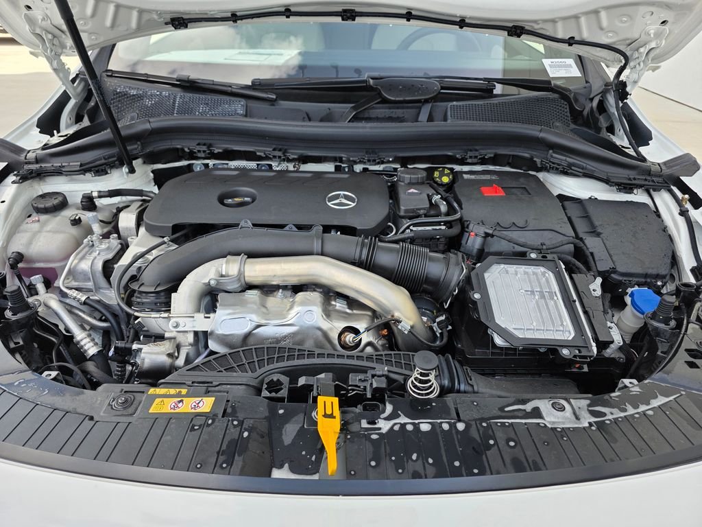 New 2026 Polar White Mercedes-Benz GLA 250 image 30