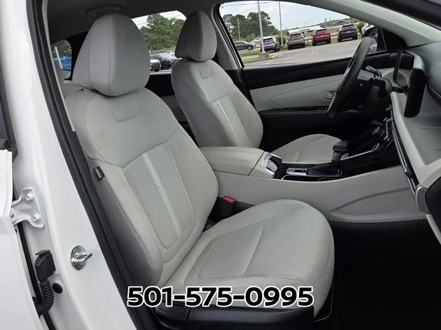 Used 2025 White Hyundai SEL image 19