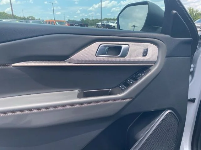 New 2026 Space White Metallic Ford Active image 10