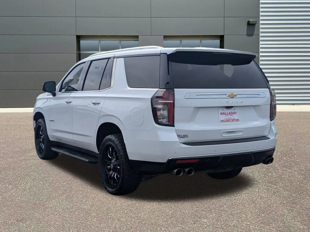 Used 2023 Iridescent Pearl Tricoat Chevrolet High Country image 8