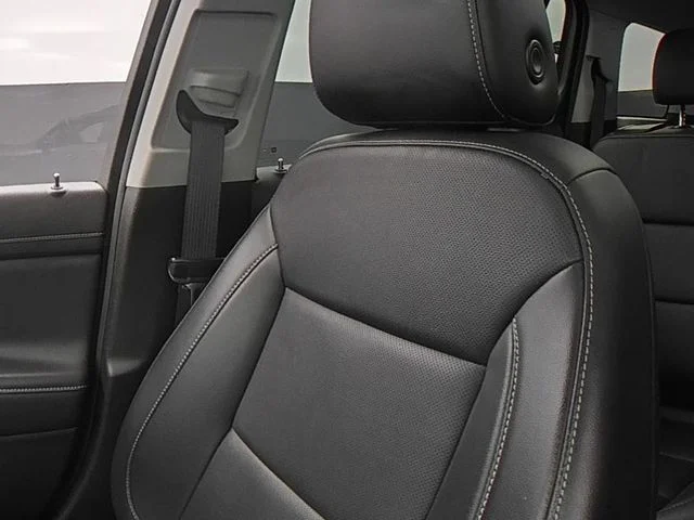 Used 2021 Gray GMC SLT image 39