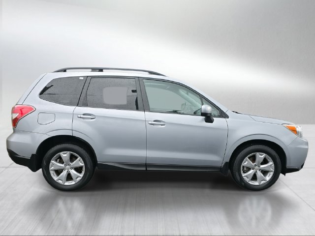 Used 2015 Subaru Forester i Premium with VIN JF2SJADC8FH483104 for sale in Gladstone, OR