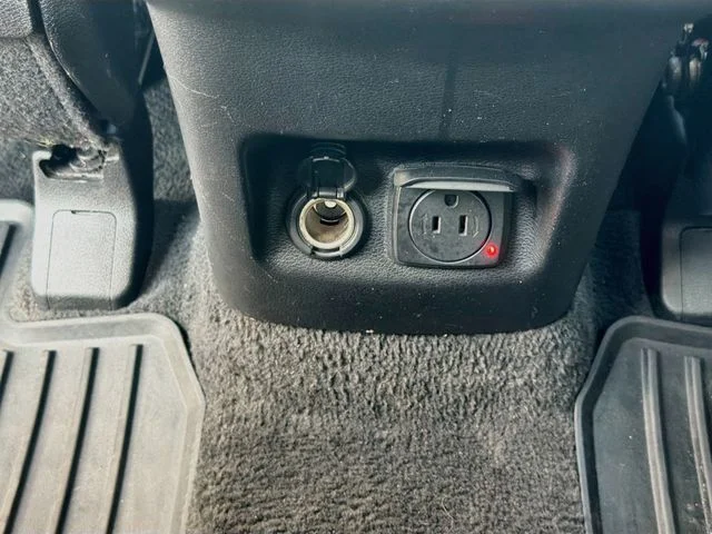 Used 2022 White Kia SX image 29