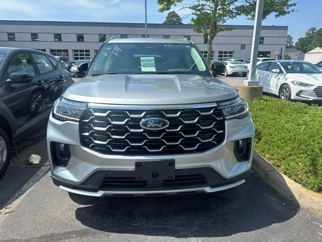Used 2025 Silver Metallic Ford Platinum image 3