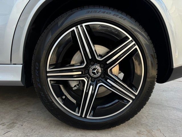 Certified Used 2025  Mercedes-Benz GLE 580 image 23