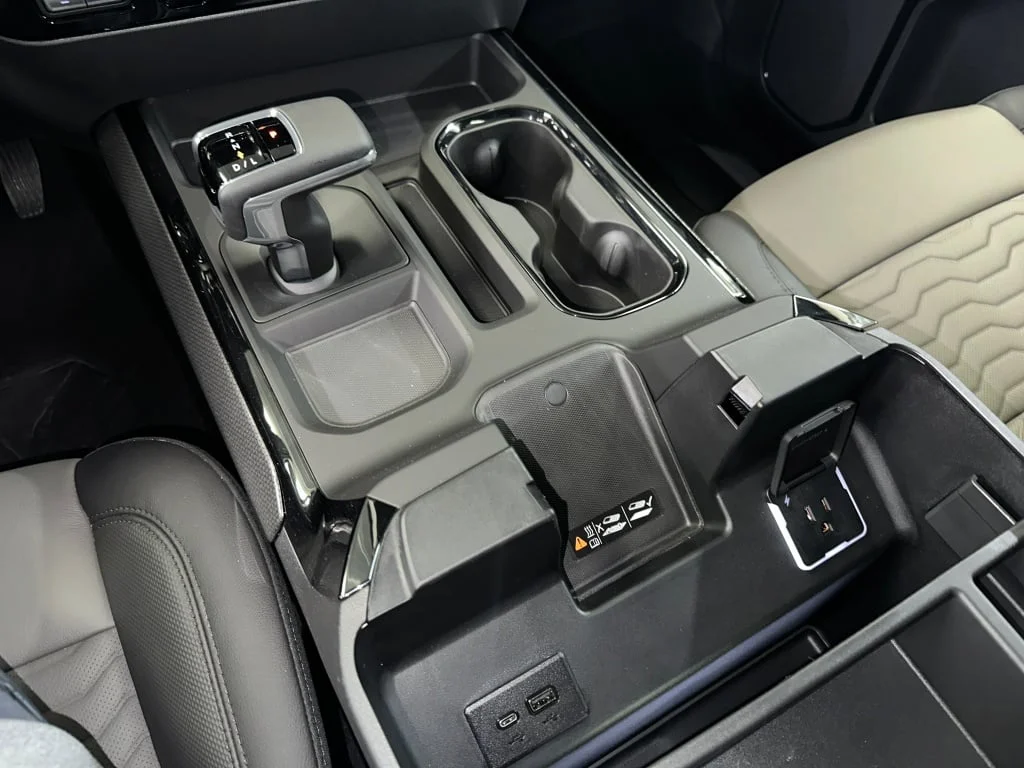 2026 Chevrolet Silverado 1500 ZR2 - Photo 18