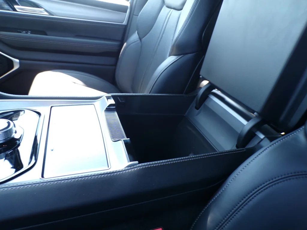 New 2026 Bright White Clearcoat Jeep Limited Altitude image 31