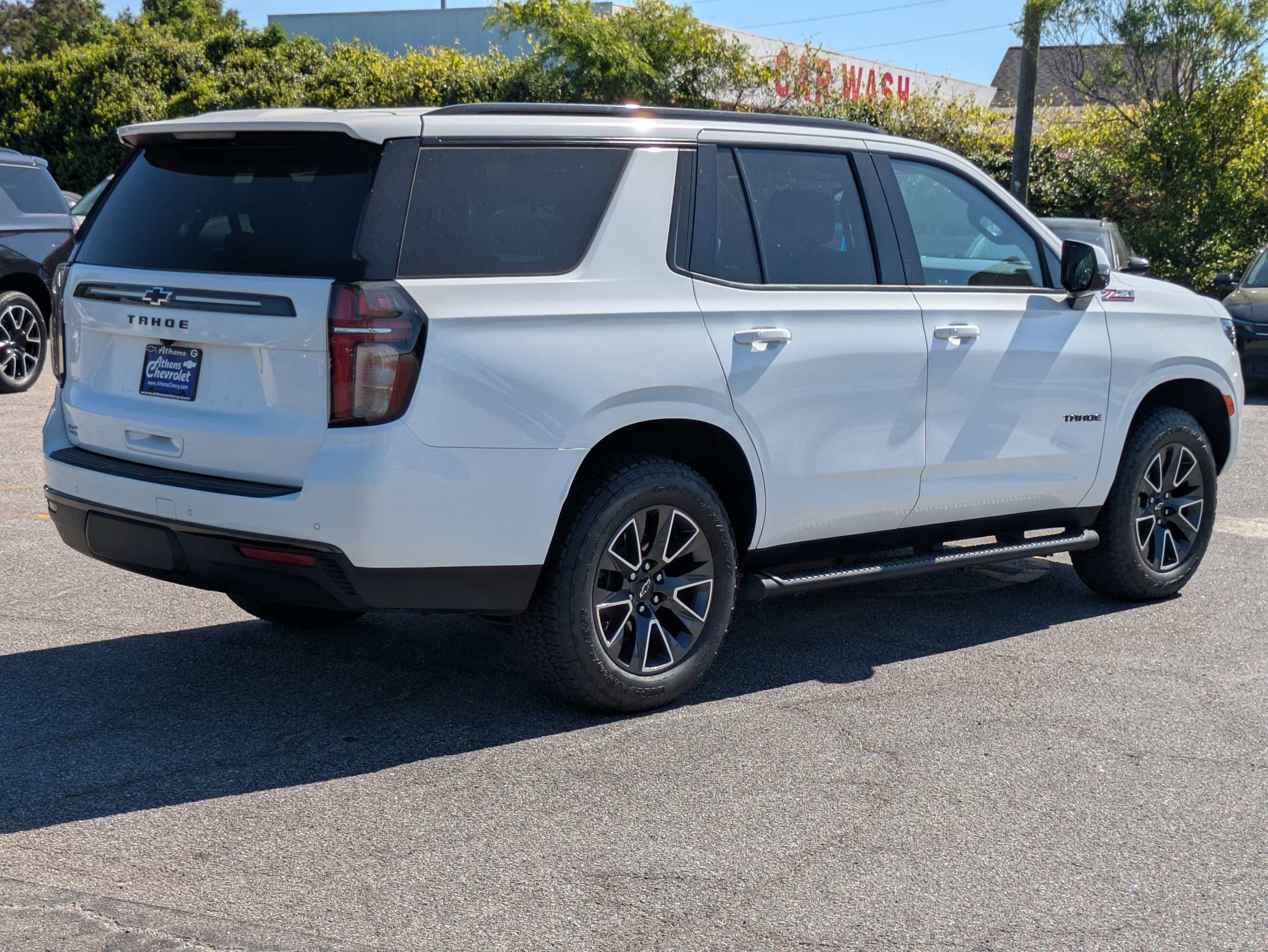 Used 2021 Summit White Chevrolet Z71 image 4