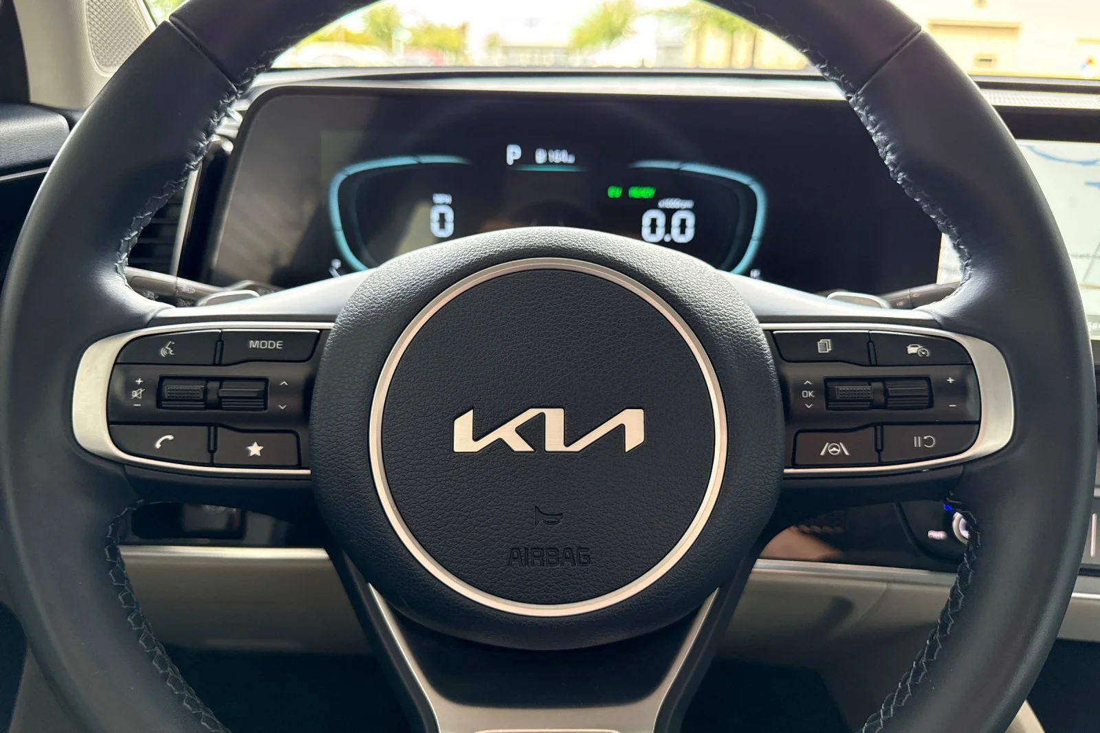 Used 2025 Black Kia EX image 26