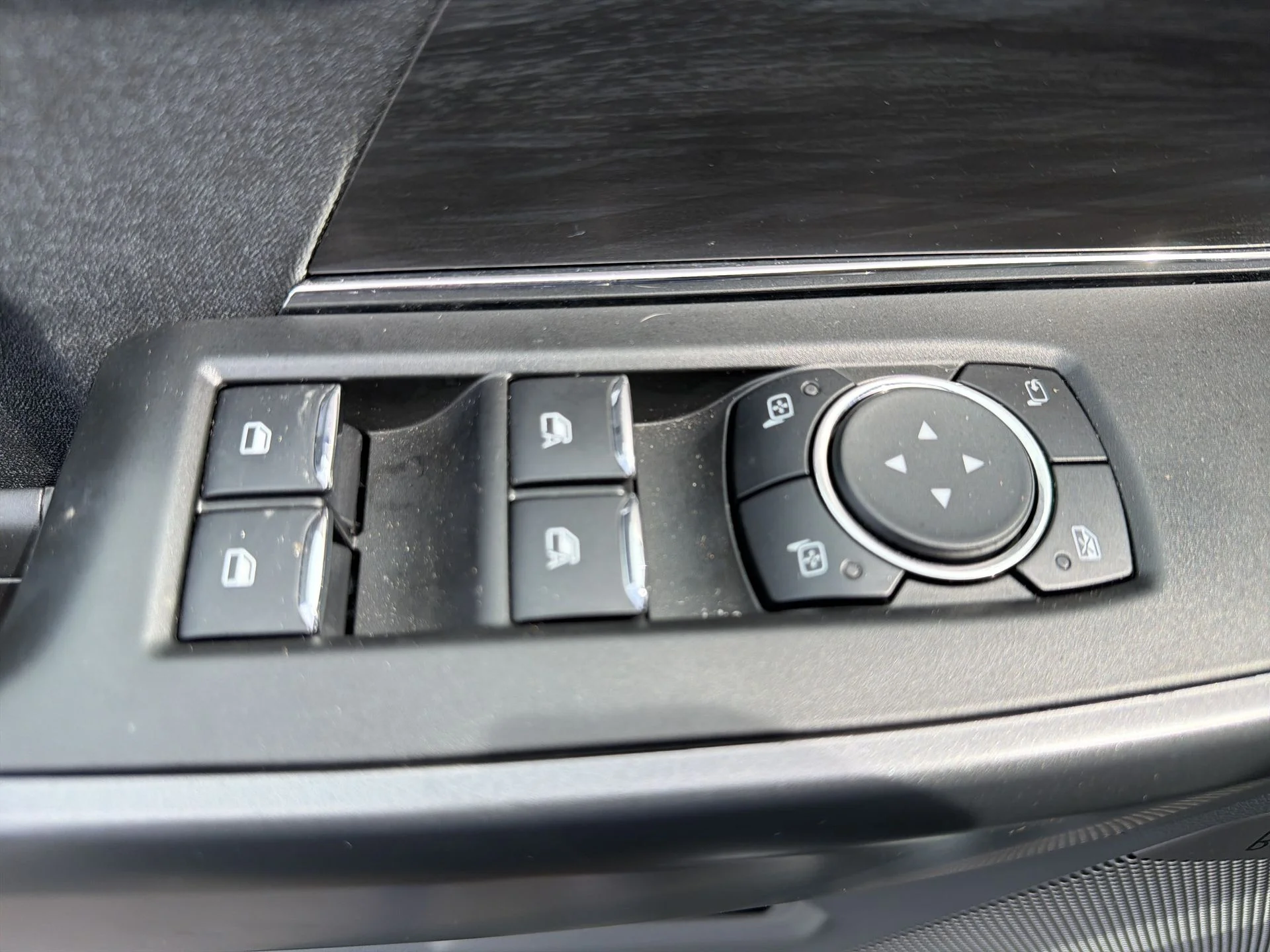 Certified Used 2025 Gray Metallic Ford Lariat image 20