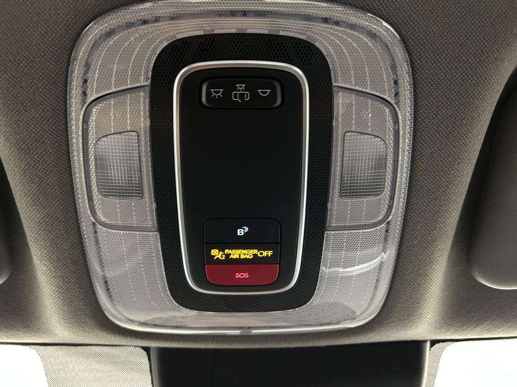 Used 2024 Silver Hyundai SEL image 29