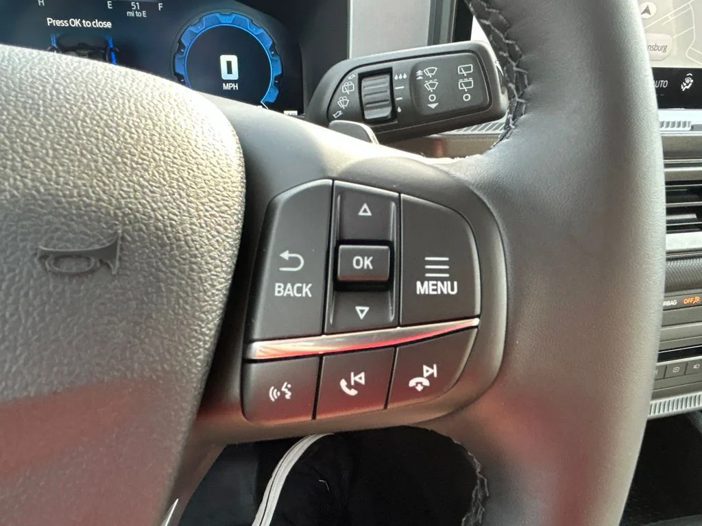 New 2026 Velocity Blue Metallic Ford Badlands® image 25