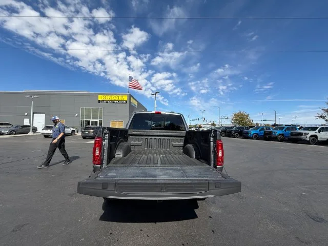 Used 2022 Gray Ford XLT image 23