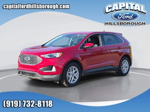 Used 2024 Red Ford SEL image 1