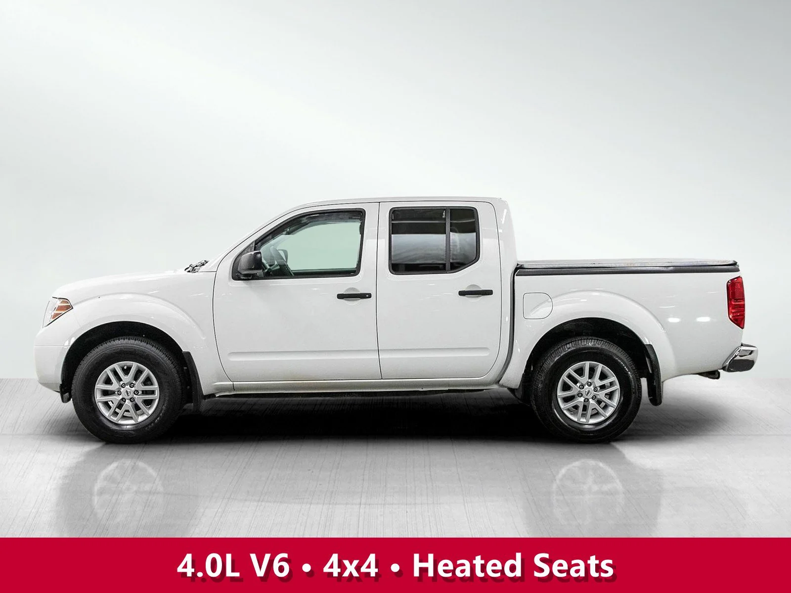 Used 2018 Nissan Frontier SV with VIN 1N6DD0EV7JN705115 for sale in Burnsville, Minnesota