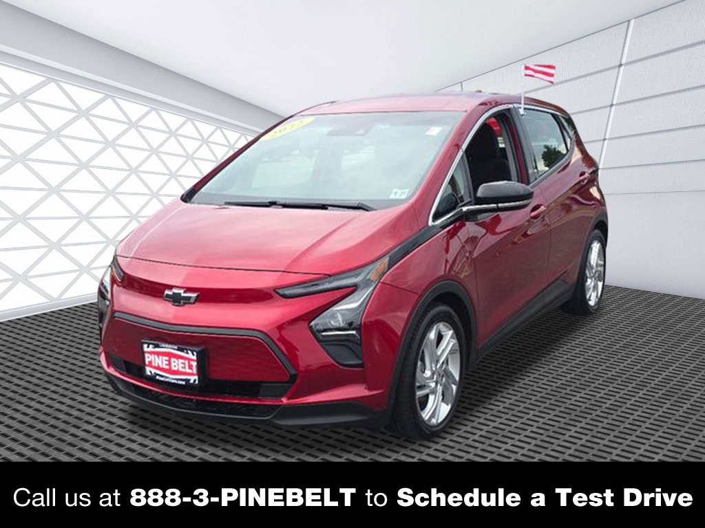 Used 2022 Red Chevrolet 1LT image 1