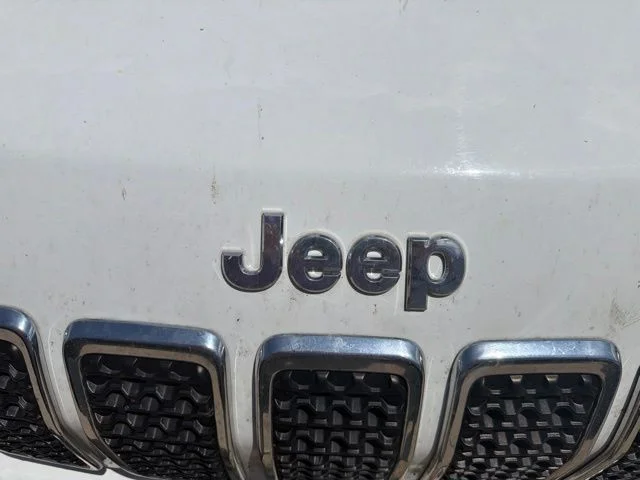Used 2020 White Jeep Latitude image 11
