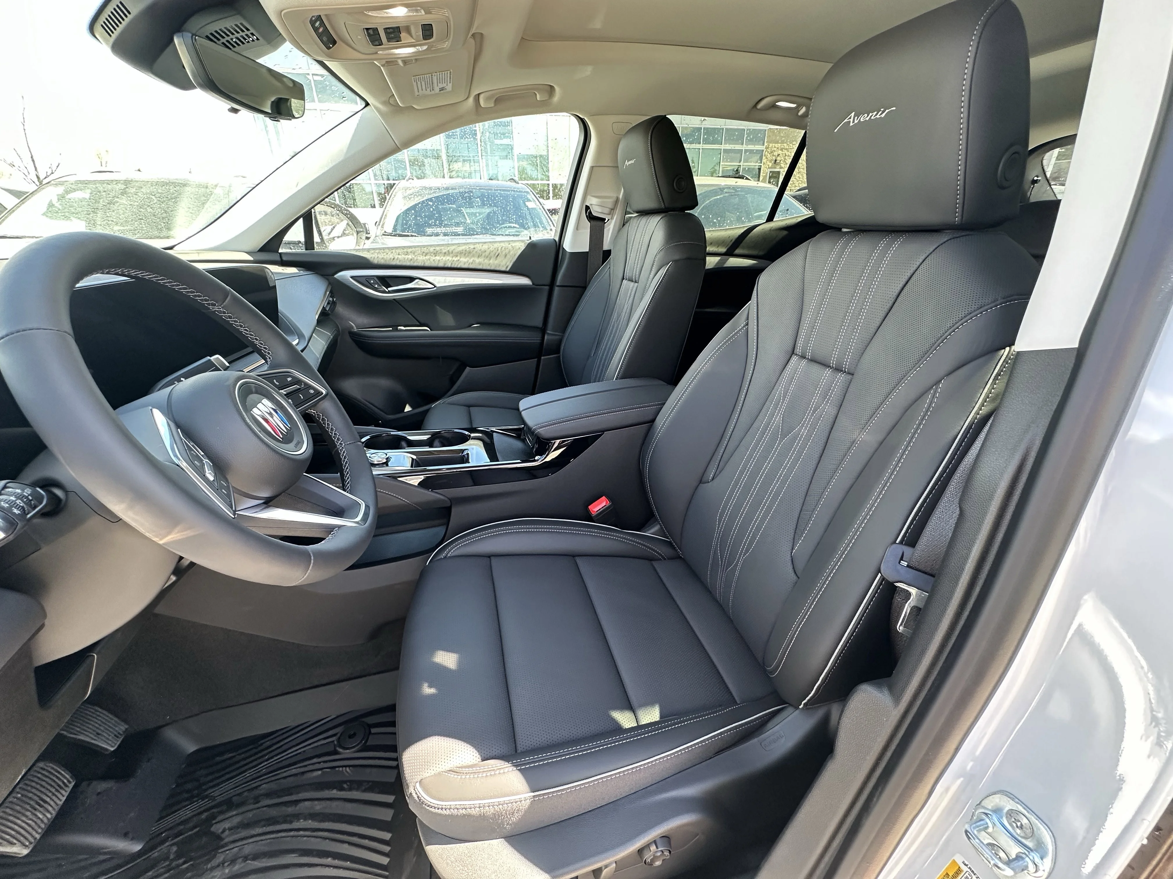 New 2026 Iridescent White Tricoat Buick Avenir image 10