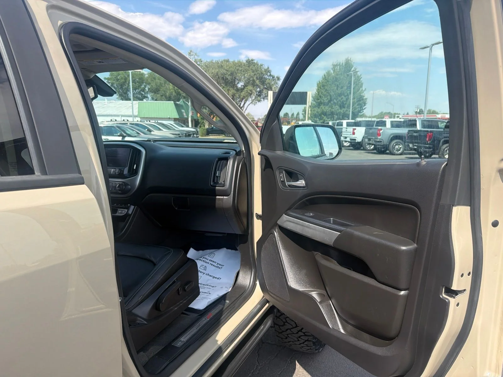 Used 2021 Beige Chevrolet ZR2 image 33