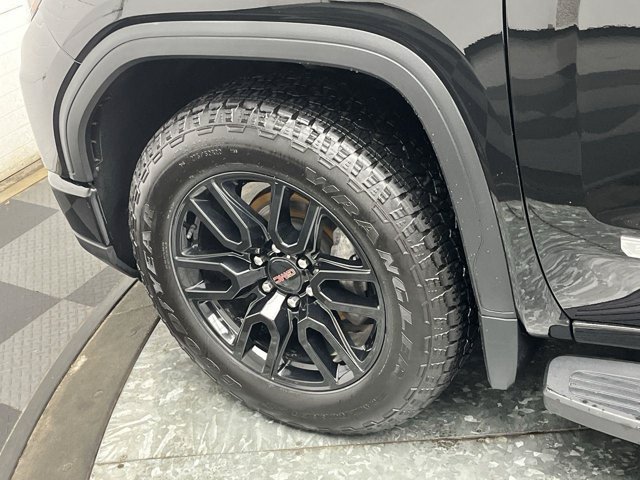 Used 2024 Onyx Black GMC Elevation image 37