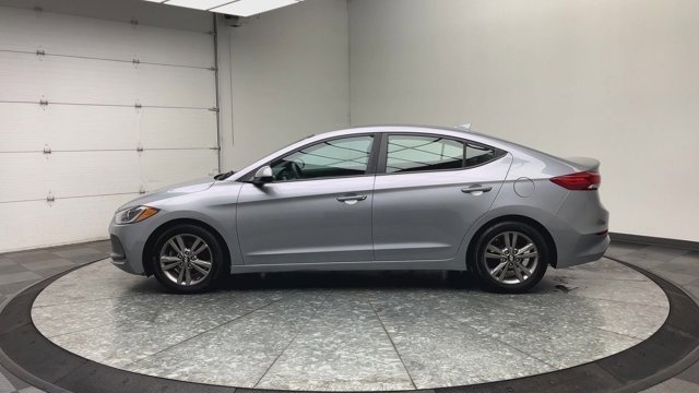 Used 2017 Shale Gray Metallic Hyundai SE image 29