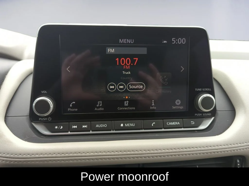 Used 2023 Red Nissan SL image 12