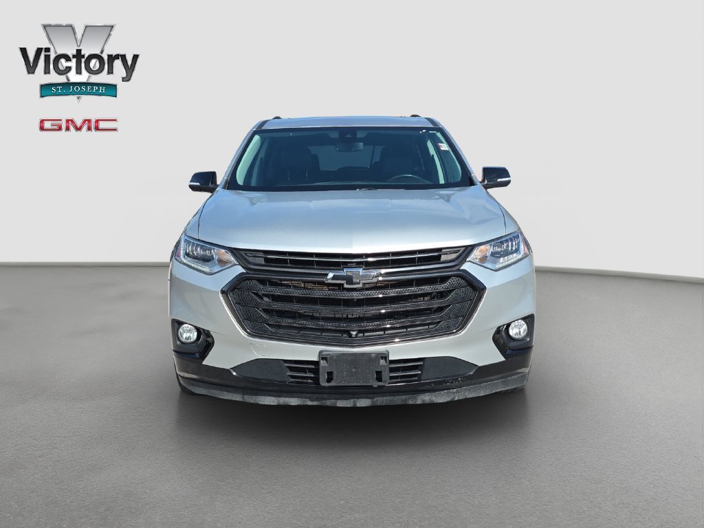 Used 2021 Chevrolet Traverse Premier with VIN 1GNERKKW1MJ137481 for sale in Kansas City