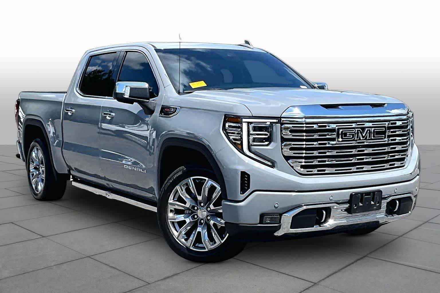 Used 2025 Thunderstorm Gray GMC Denali image 3