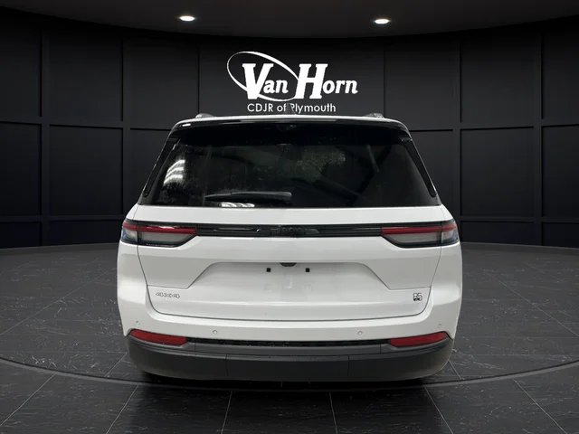 New 2026 Bright White Clear-Coat Exterior Paint Jeep Limited image 6