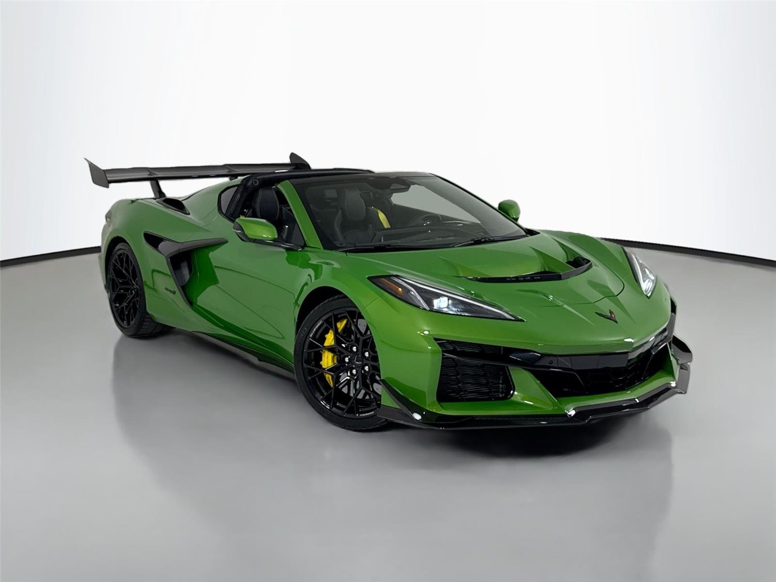 Used 2026 Roswell Green Metallic Chevrolet ZR1 | Carbon Fiber Aero Pkg | Front Lift | Carbon Flash Wheels image 42