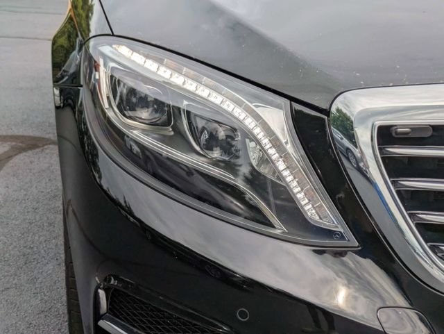 Used 2017 Black Mercedes-Benz S 550 image 10
