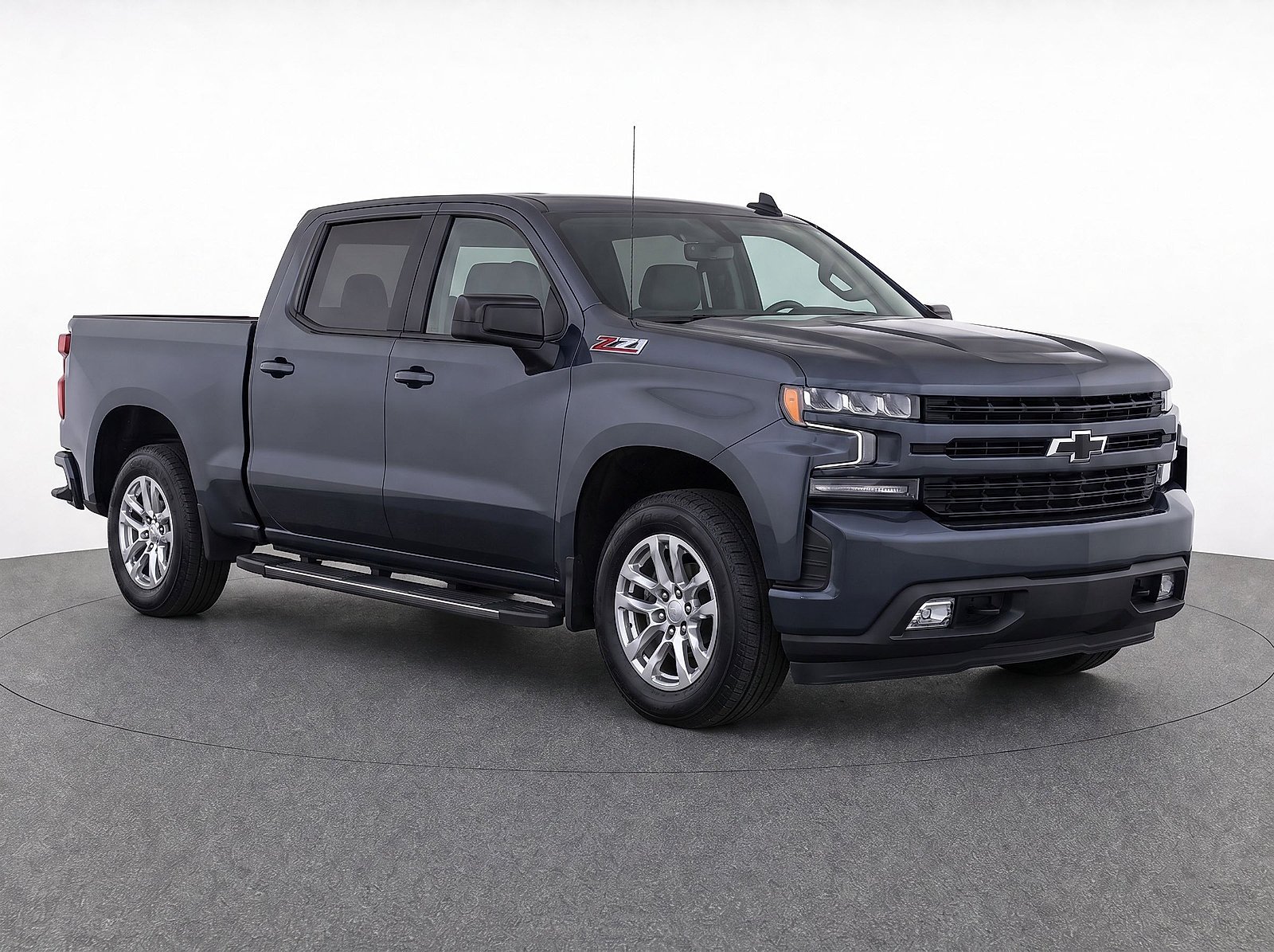 Used 2019 Shadow Gray Metallic Chevrolet RST image 2