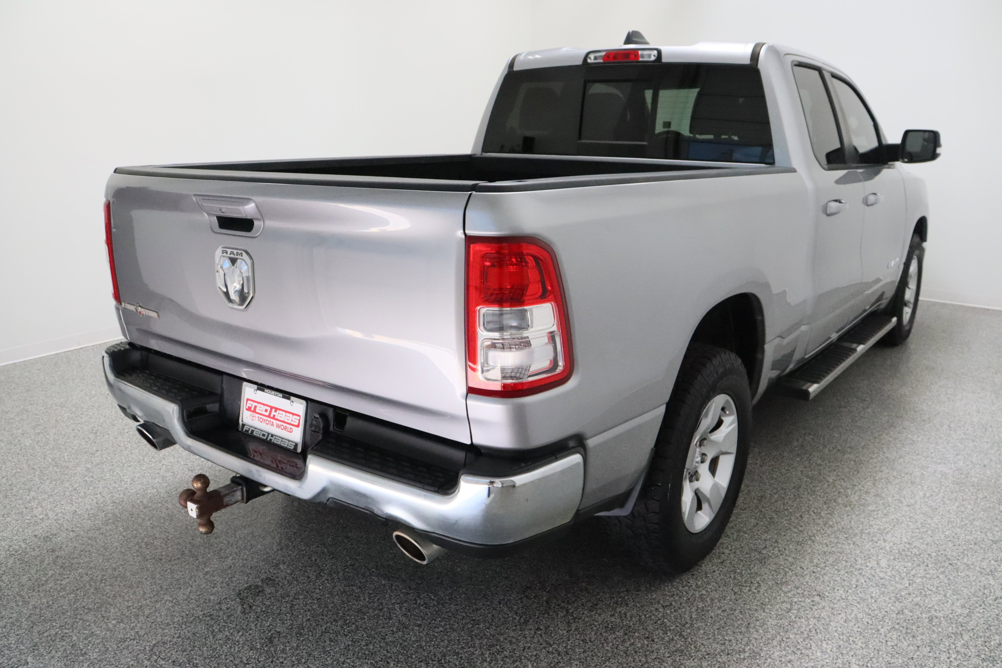 Used 2022 Billet Silver Metallic Clearcoat Ram Lone Star 5.7L image 7