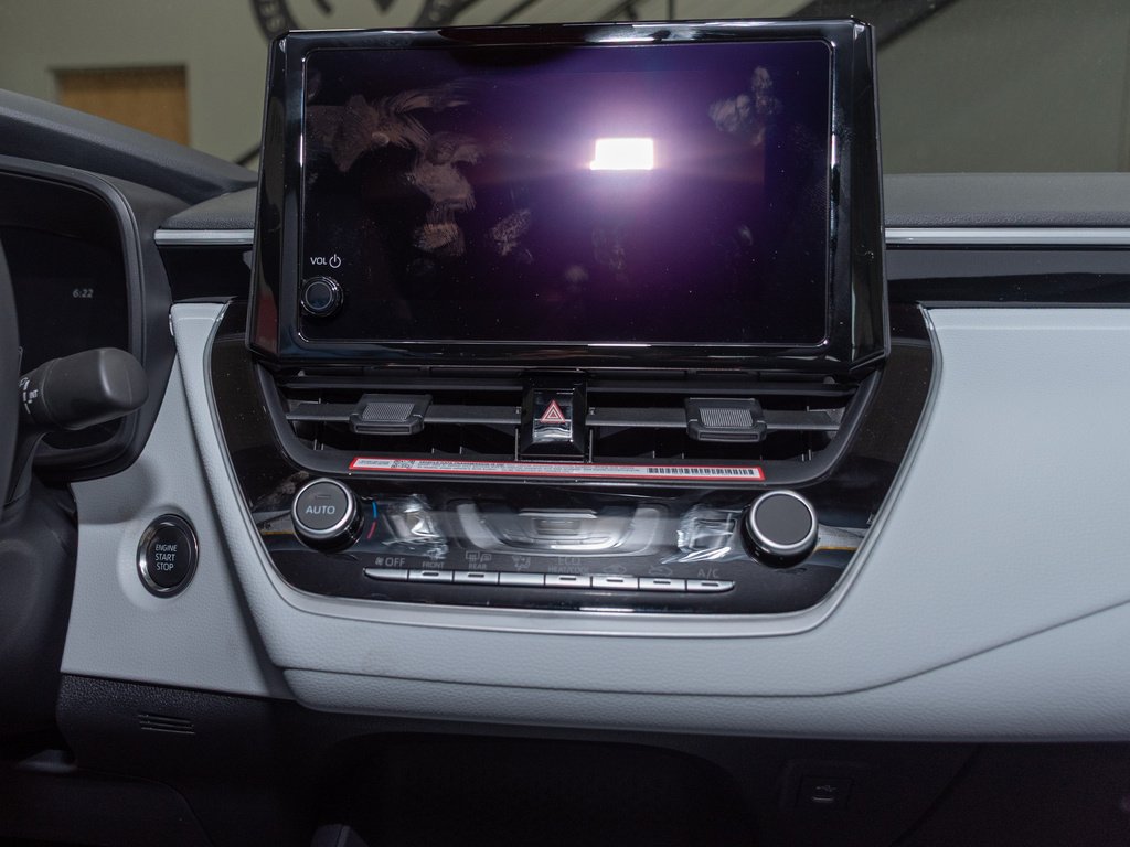 2026 Toyota Corolla SE - Photo 12