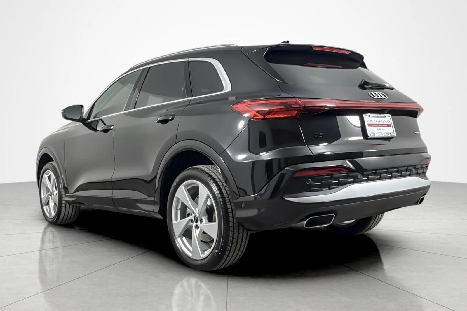 Used 2025 Mythos Black Metallic Audi Premium Plus 2.0 TFSI quattro image 3
