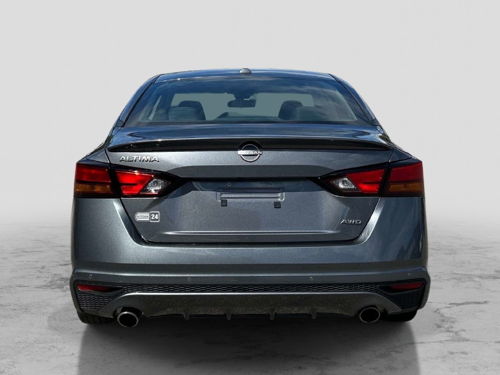 Used 2025 Gray Nissan 2.5 SV image 4