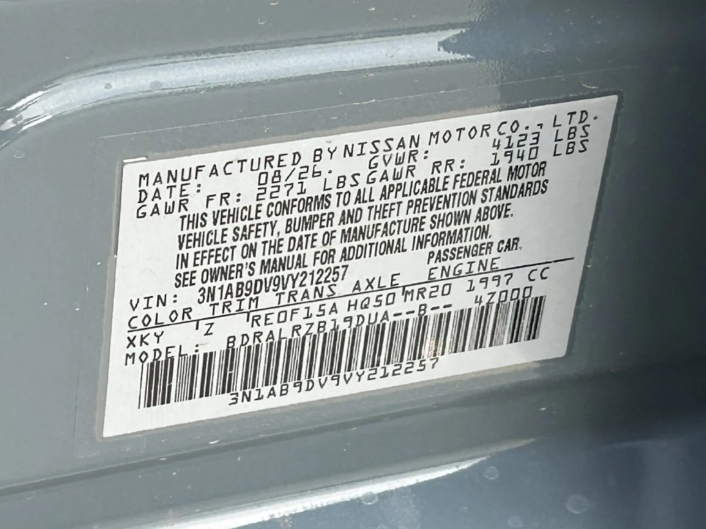 New 2027 Atlantic Gray Metallic / Super Black Two-tone Nissan SR image 20