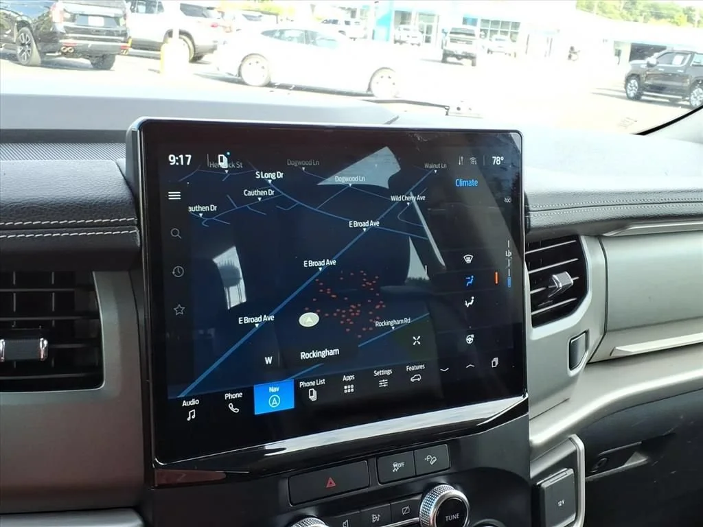 Used 2022 Red Ford XLT image 6