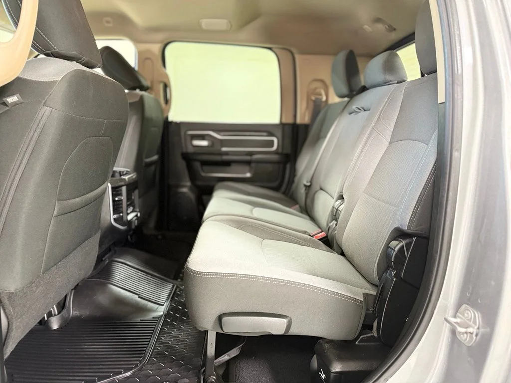 Used 2019 Silver Ram Big Horn image 18