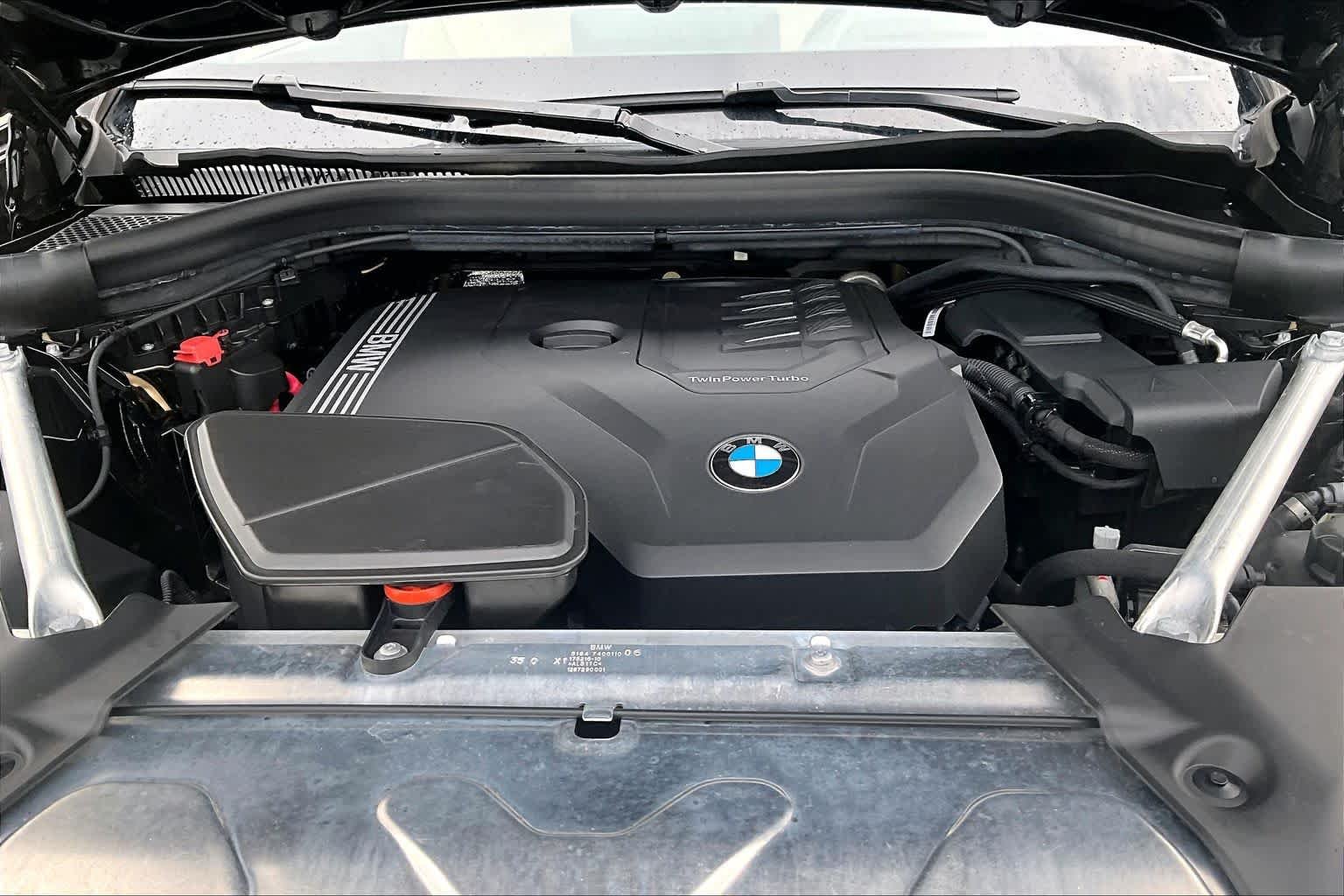 Used 2024 Jet Black BMW sDrive30i image 30